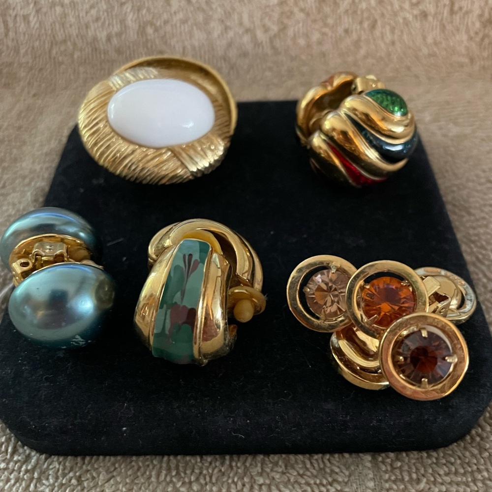 Lot of 5 sets of clip on earrings